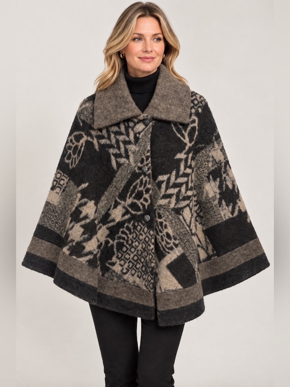 Elana wool blend cape , made in Italy , sz : large